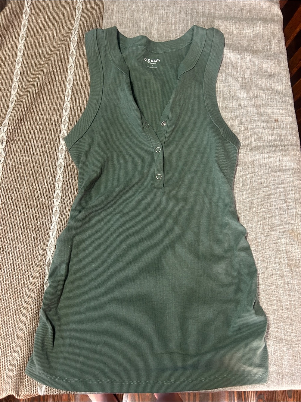 Old Navy Maternity Green Ribbed Henley Tank Top